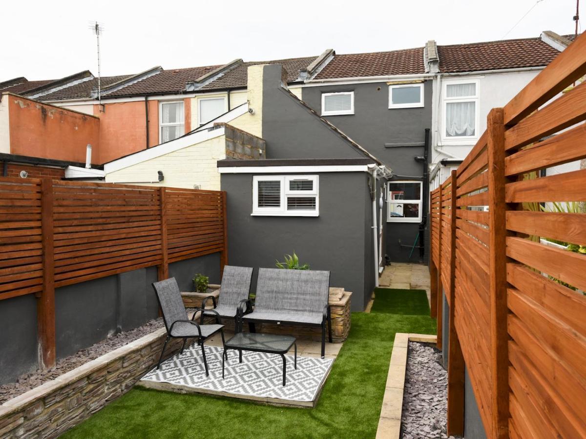 Pass The Keys Newly Refurbed 3Bed 2Bath House In Central Portsmouth Exterior photo